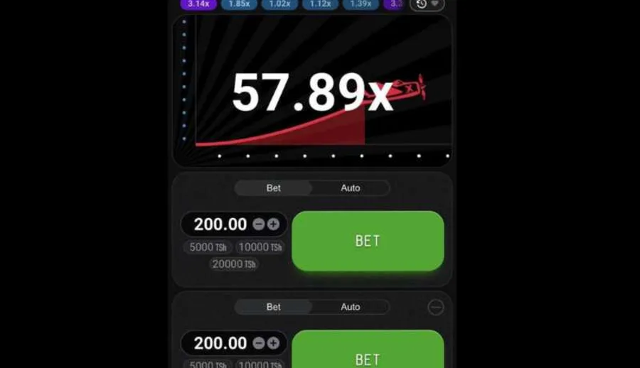 Het crashspel Aviator geopend op een Android-telefoon met de cash-outknop op het scherm